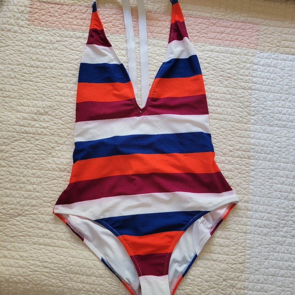 Volcom (NWT) Stripe One-Piece Swimsuit 🏖